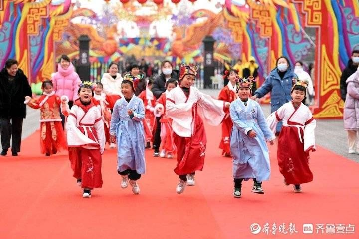 临沂市|“虎娃”闹元宵，大孩子小孩子都来了