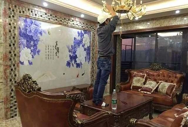 豪宅|表哥的160平米豪宅,就这光装修就花了200万,说出去谁信啊?