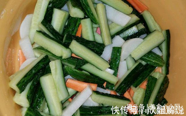 黄瓜|婆婆做出的腌黄瓜,秘密大公开,不用煮汤料,放再久都不会坏!
