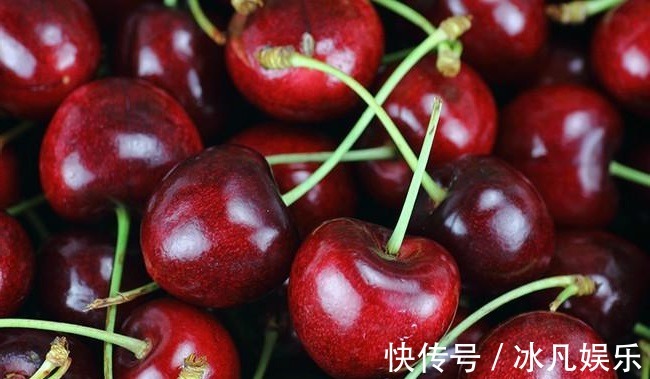 黑加仑黑加仑|子宫光滑的女人,都爱吃以下3种水果,排毒养颜、保护子宫不显老