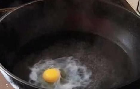 保证|煮荷包蛋为什么总是有白沫还容易散开大厨教你一招保证完整