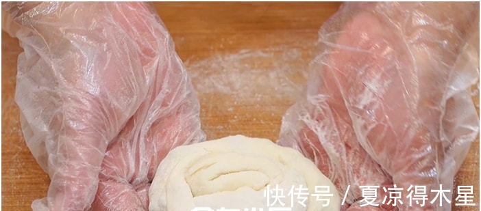 葱花饼好吃有诀窍,掌握两个关键点,柔软多层,比早餐店卖的好吃!