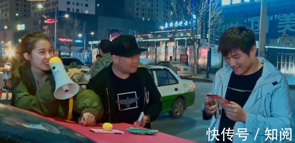 辽宁巨婴:16岁吃饭靠人喂,每天开销过万,开兰博基尼卖手机壳