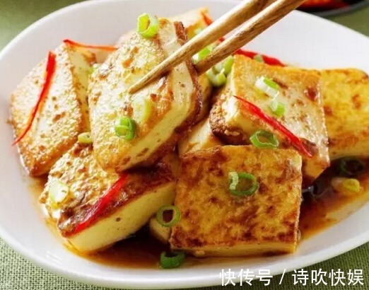 不粘|煎豆腐,直接用油煎就错了!多做一步,不粘锅不破皮,香嫩不易碎