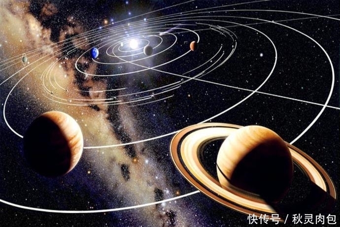 13亿千米外,表面“焊缝”长达1300公里,整颗星球是废弃的飞船?