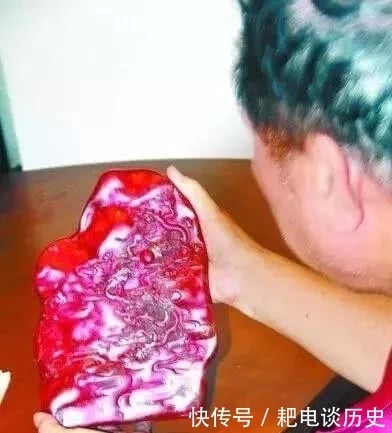 千元淘得百万鸡血石