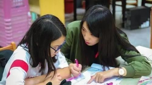 板书@北大“韦神”再次走红,板书好似视觉盛宴,老师都表示称赞