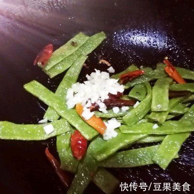 家常菜|#巨下饭的家常菜#干煸扁豆角