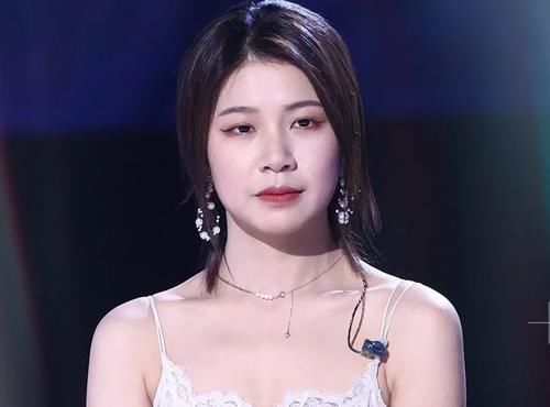 中国好声音五强争霸赛,伍珂玥全场第一,“爱哭鬼”王靖雯第二