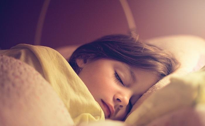 爸妈们|13岁男孩身高182厘米,一年疯长10厘米,他是如何做到的?