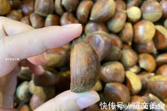 扁形|板栗买圆的还是扁的好教你4个挑选妙招，买到手的个个香甜粉糯