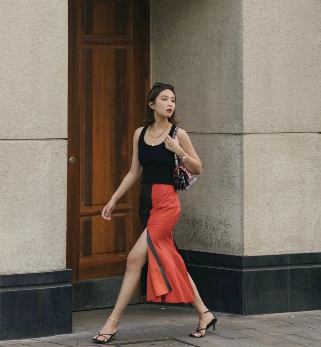 细带|别再买小白鞋了！今夏买这三双凉鞋，百搭又好看