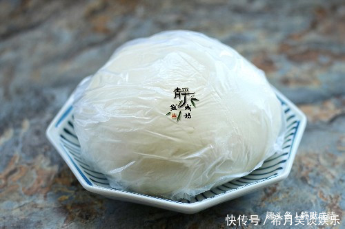 吃腻|此馅儿的饺子太香了,从小吃到大,几十年不曾吃腻,北方人都懂