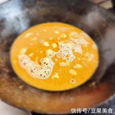 这道鹌鹑蛋烧鸡腿肉比大厨做的还好吃