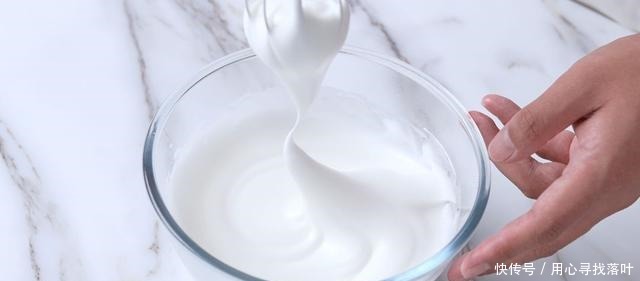 你还在为戚风蛋糕翻车而烦恼吗手把手教你做完美的椰椰醇香蛋糕