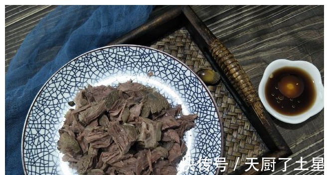 调料|炖牛肉时,不要直接焯水,否则牛肉煮不烂,难嚼还塞牙!