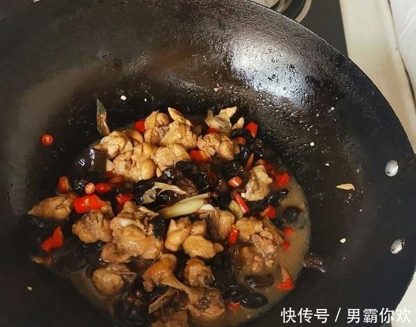 这菜不能隔夜吃,放冰箱也不行,家有老人要注意,早知道早受益!