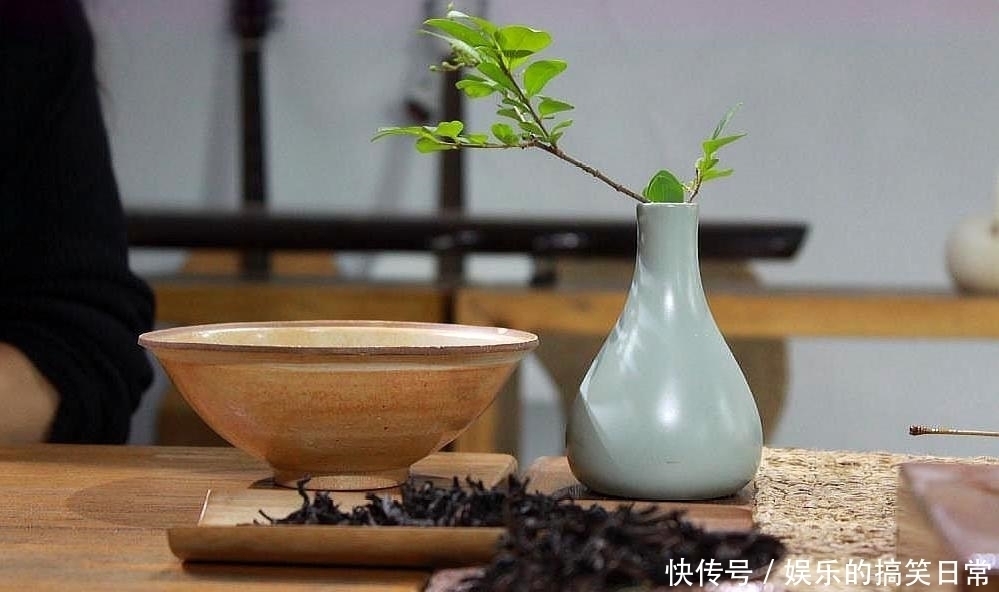 纳兰容若|五首最美茶诗：茶香馥郁环绕，品茶亦如品人生