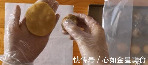 月饼|这款五仁月饼太香了，传统做法味道经典！