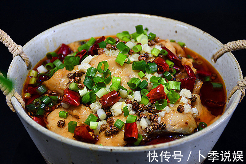 入味|做水煮鱼时，鱼片直接下锅是大错！多加1步，鱼肉更细嫩，更入味