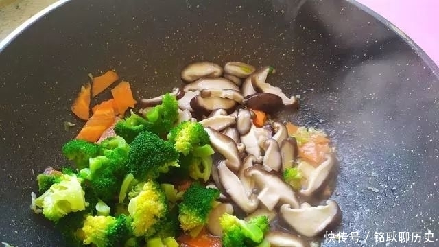 这道菜健康美味又美容!一学就会!