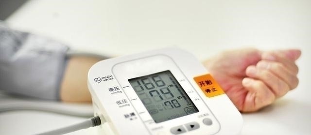 离子|专家:高血压人吃饭时,可以常吃5种水果,不妨了解一下