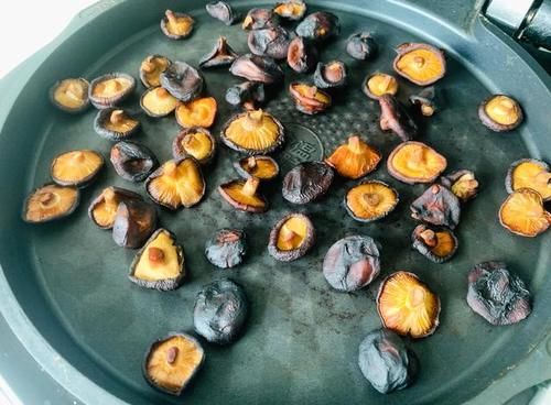 味精还用买？1鲜味食材就能做，炒菜、熬汤放一勺，能鲜掉眉毛