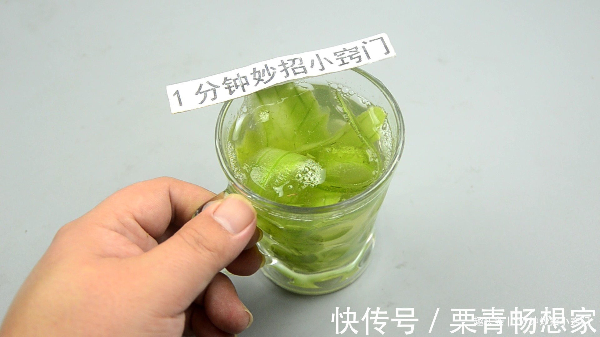 丝瓜皮别扔掉,留在家里解决了很多男女人困扰的烦恼,才知道试试