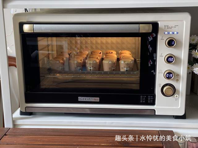 不开裂不回缩的酸奶纸杯小蛋糕,详细做法,保证你可以一次成功