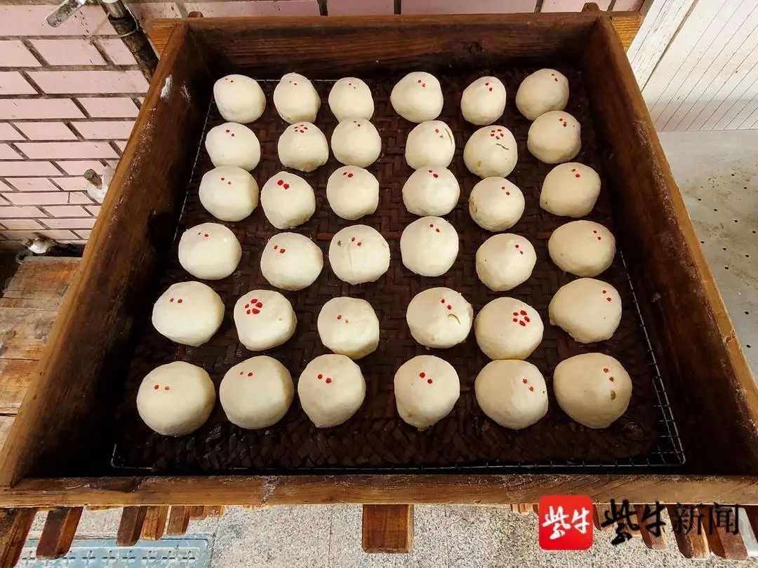 水蒸气|热搜第一!一馒头店蒸笼有2层楼高