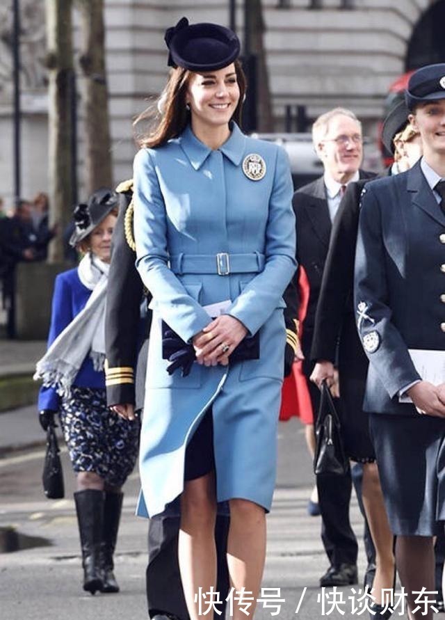 凯特|凯特王妃怎么这么美!原来她更钟爱这种风格,优雅高级又显女人味