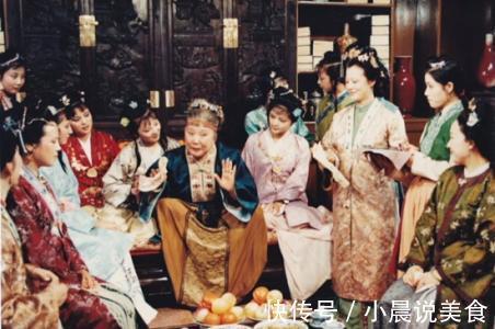 红楼梦!《红楼梦》关系最尴尬的两个女人,住在一个家里,从不和对方说话