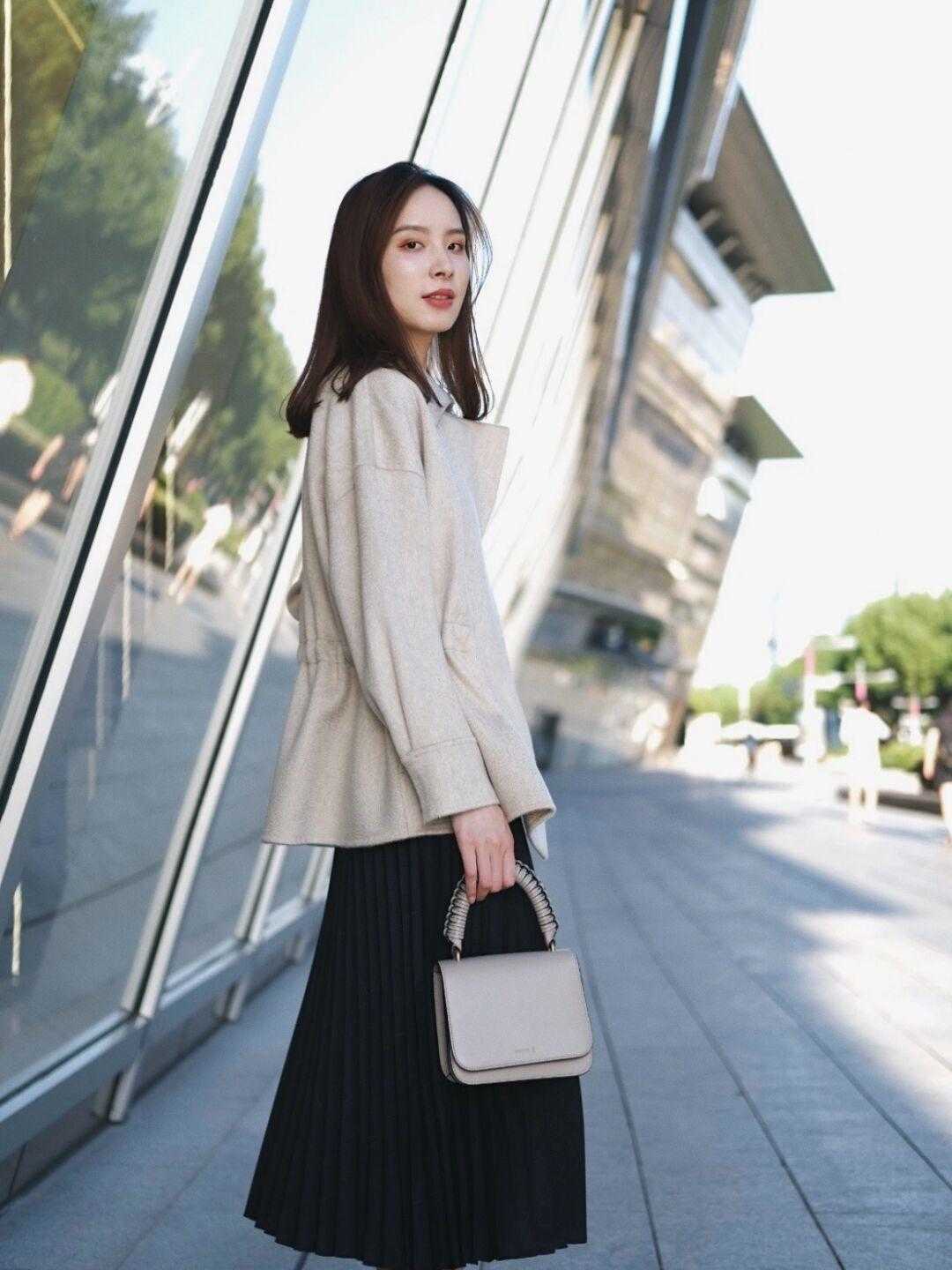 大衣 短款大衣的复古搭法,带你美出新高度