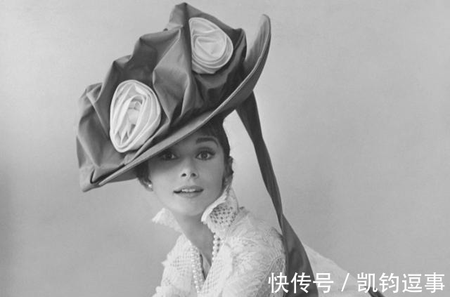 疗情伤|纪梵希有多爱赫本:他明明见过银河,却唯独,偏爱这一颗星星