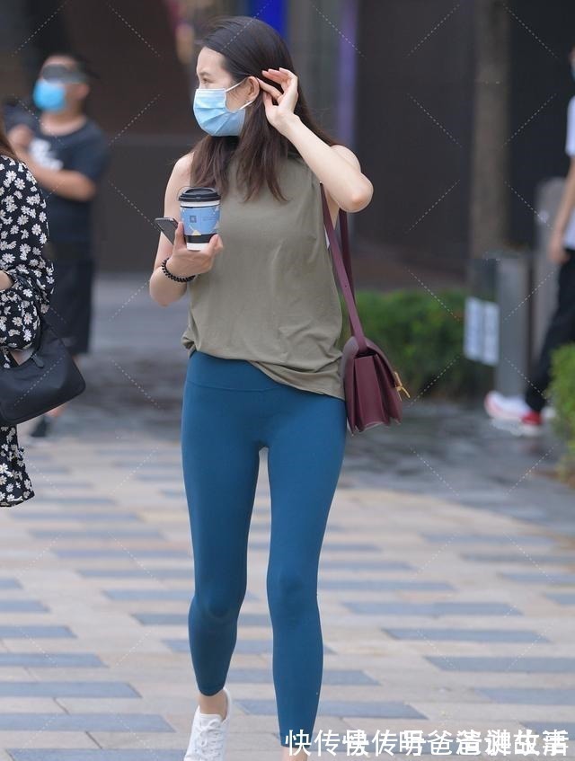 休闲 休闲运动风的撞色穿搭,简约干净,充满艺术感的穿搭配色!