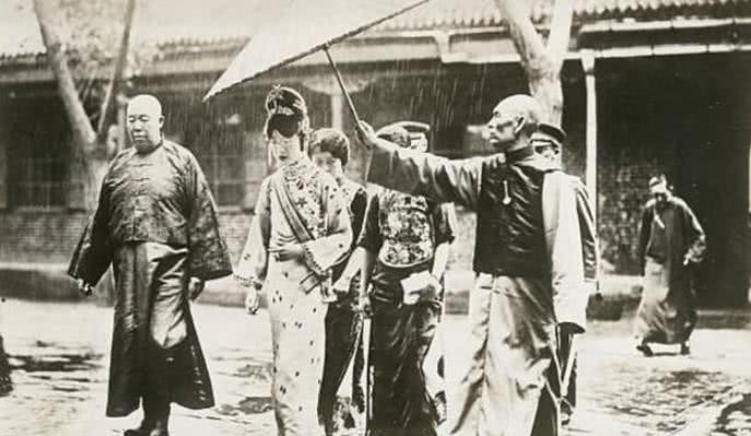 婉容|溥仪一直比较顺从日本人，作为皇后的婉容为什么这么反感日本人？