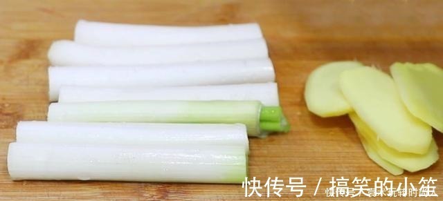 猪油怎么熬才又白又香,教你一个小诀窍,没腥味,炒菜做糕点更香