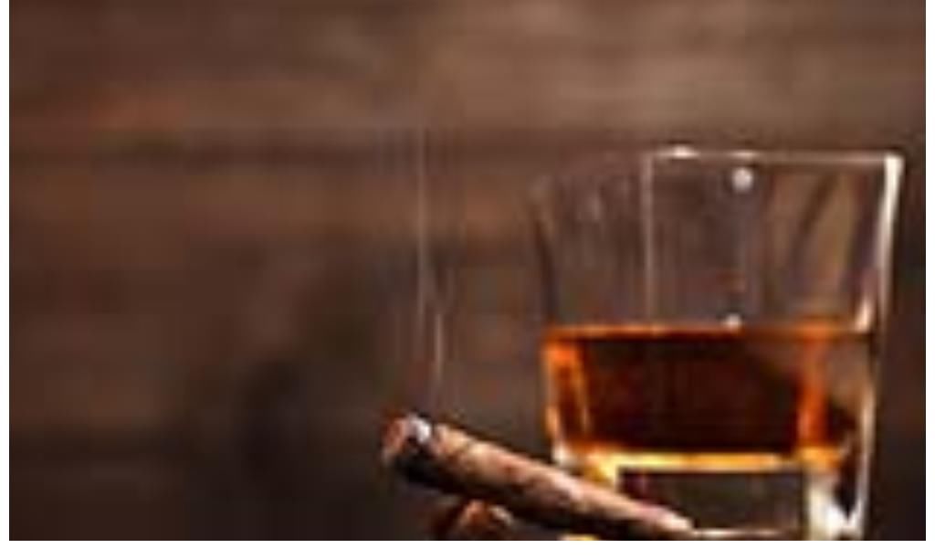 绿叶蔬菜|50岁后是养骨的黄金期，做到“三勤、二拒、一补”，预防骨质疏松