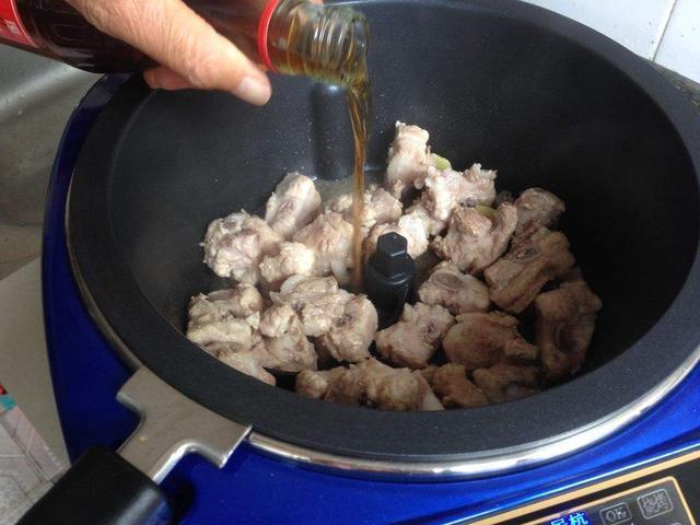 糖友们|糖尿病人可以吃蚝油吗除了白糖,还有3种调味料也不能多吃