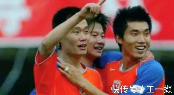 国足|稳了!国足十号球衣准备易主!41岁郑智再次回归国家队?