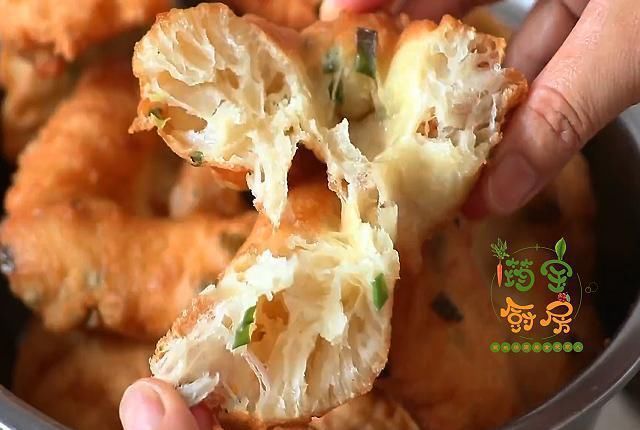 筠宝|早餐这样做,我一顿能吃5个,简单易做,比包子油条好吃多了