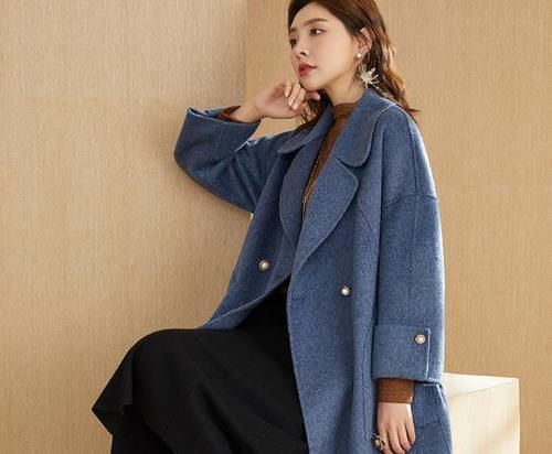 大衣太美了，40岁年龄穿出30岁的年轻状态，跟着穿就对