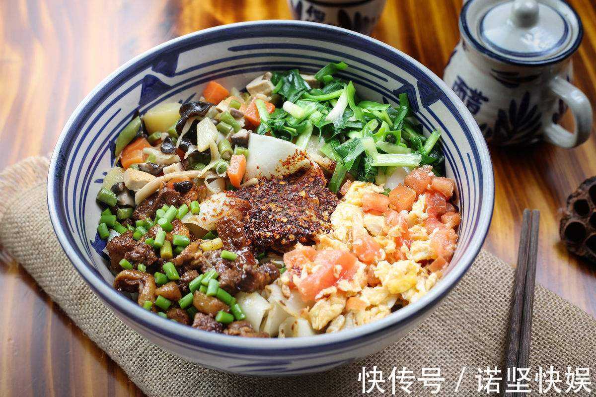 面条|油泼面怎么做做法和技巧都告诉你，爱吃面的看过来