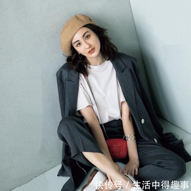 尖头 为什么换季先“换鞋”3大风格、9款鞋子的穿搭干货,轻易不外传!