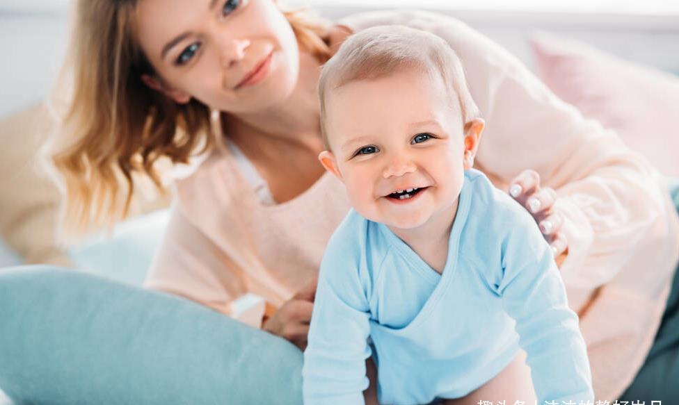 妈妈|宝宝睡醒后通常会有3种表现,若是最后一种,妈妈就偷着乐吧