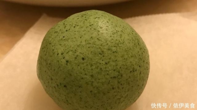 青团|肉松蛋黄青团外面买太贵,教你简单又好吃的做法,味道一点都不差