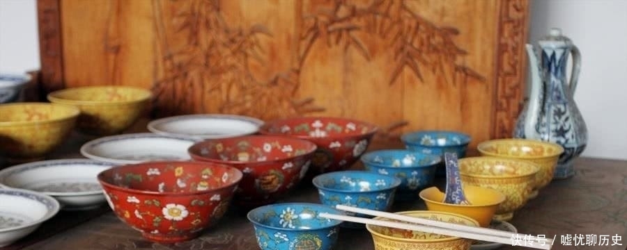 御膳房|清朝皇帝吃饭有多奢侈?一顿饭=普通百姓300年收入