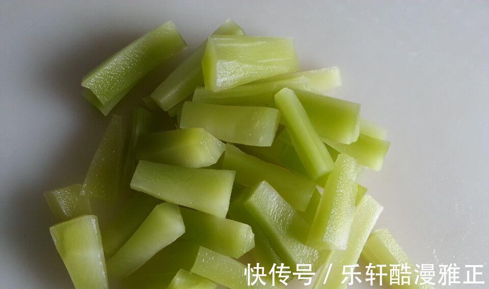 小苏打|天热了，这汤家人都爱吃，荤素搭配，营养又滋补，我三天两头必做