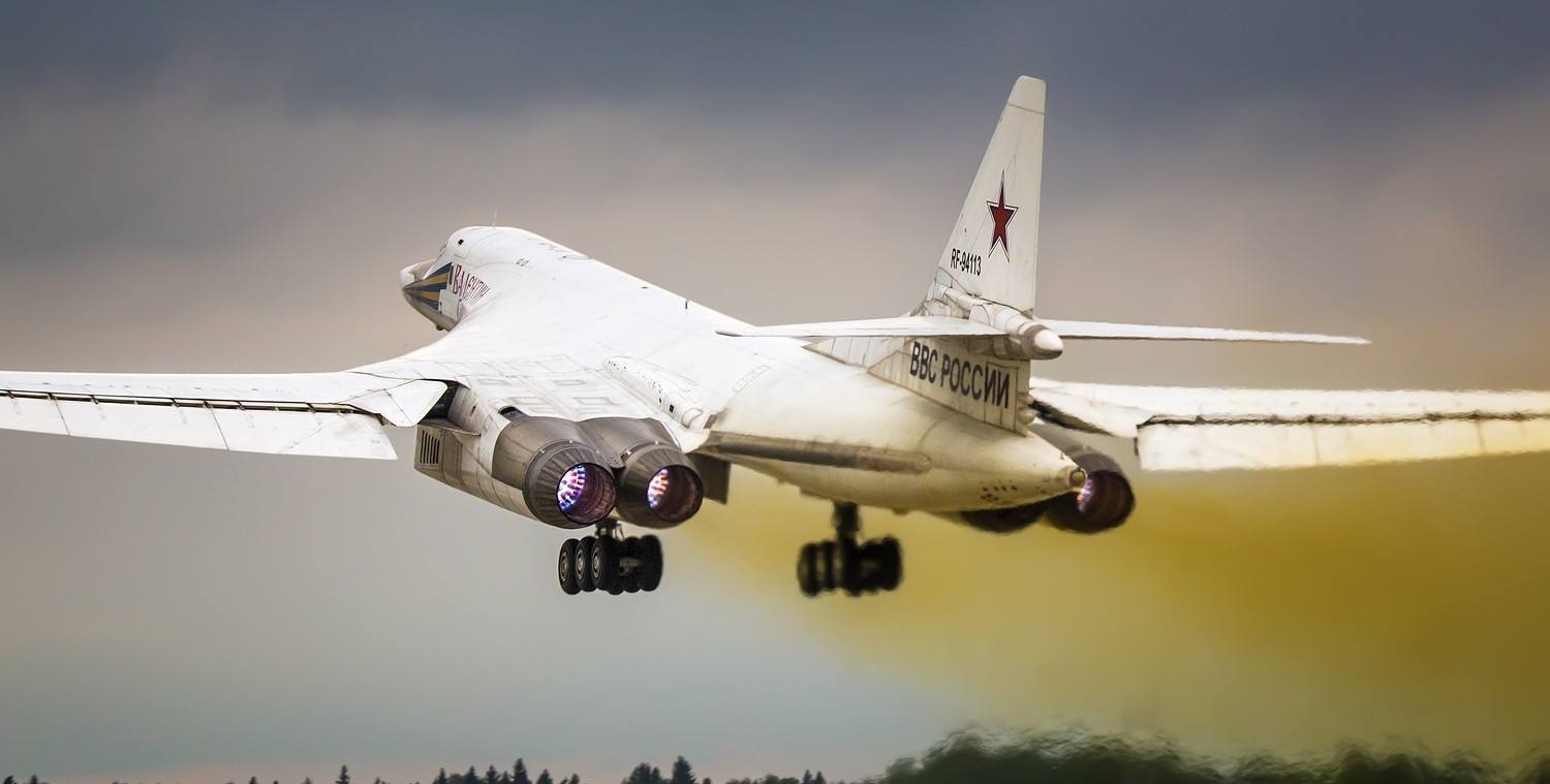 战略轰炸机|最强轰炸机载弹量对比,美23吨,俄45吨,我国是多少?