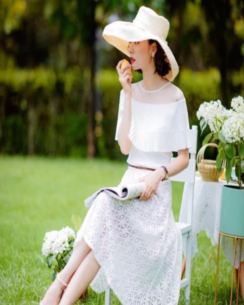 上了年纪的女性,建议多穿这4种颜色的衣服,爱美的别错过了